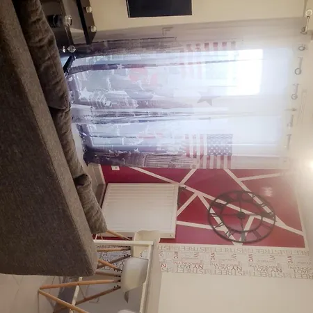 T2 Apartment *